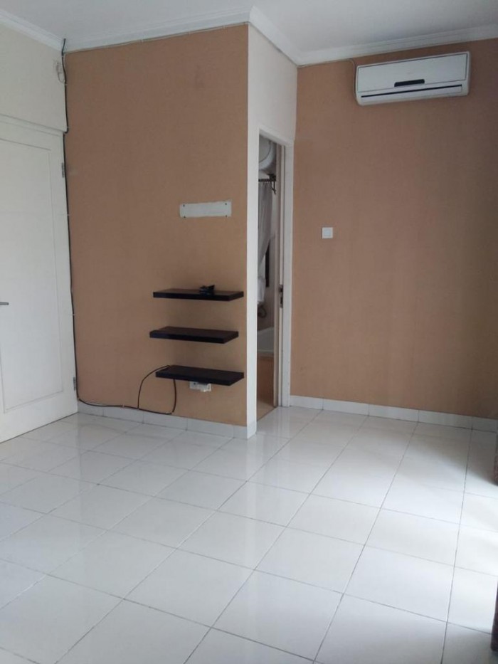 Rumah Dijual di Cluster Florencia Lippo Cikarang